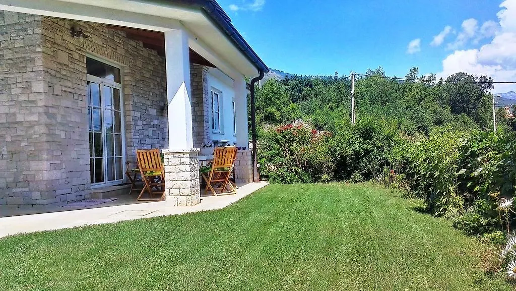 White Villa Brsec
